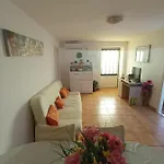 Anna Villa